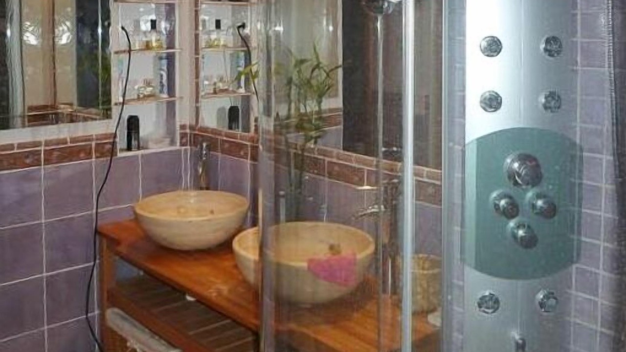 Photo of Bathroom in La Roquebrussanne