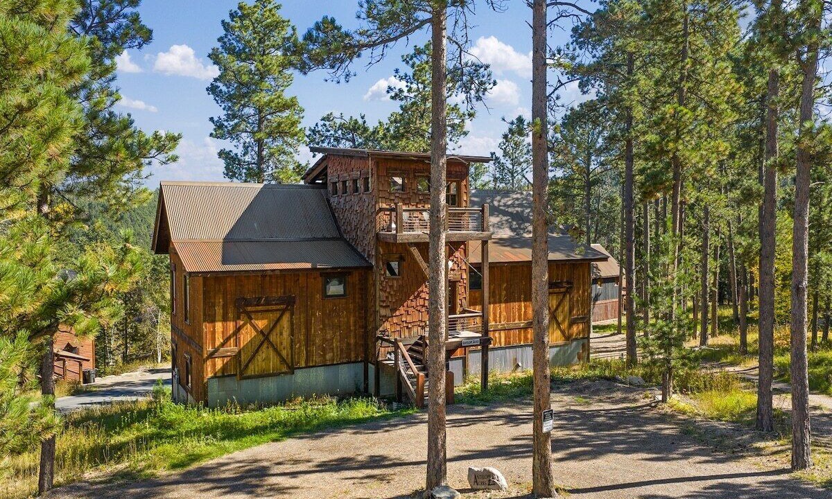 Photo of Others in Deadwood