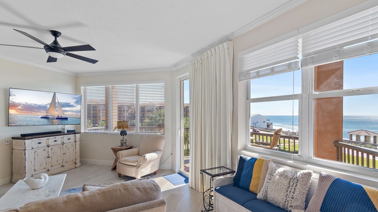 Photo of Livingroom in Miramar Beach