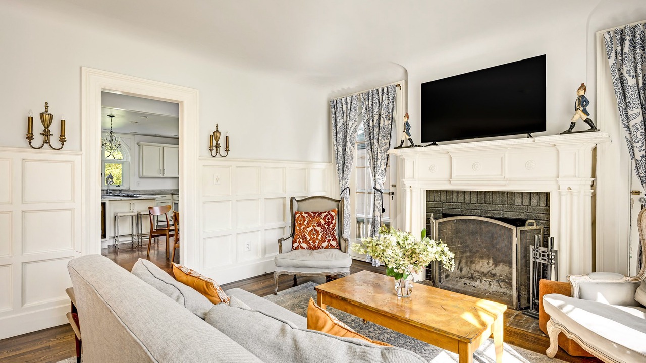 Photo of Livingroom in Saugerties South