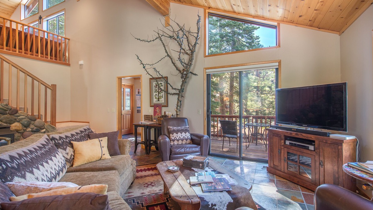 Photo of Livingroom in Truckee