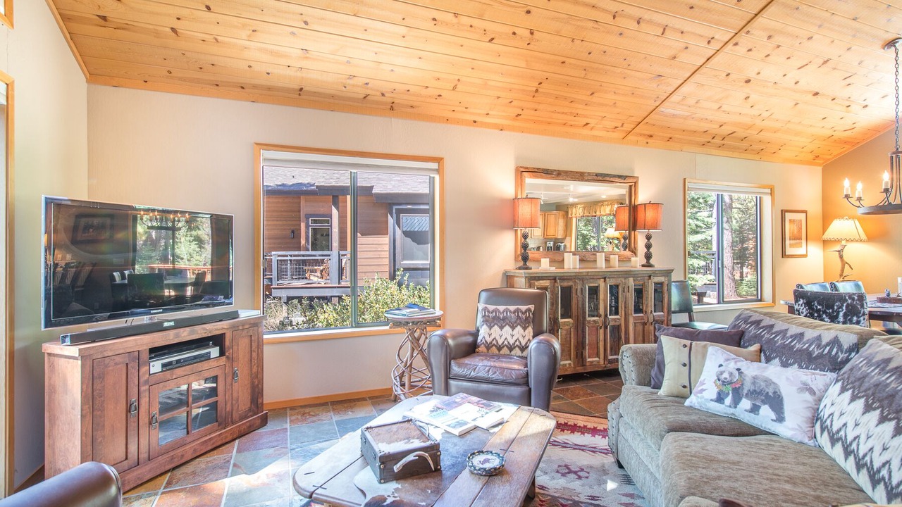 Photo of Livingroom in Truckee