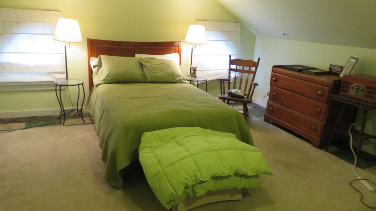 Photo of Bedroom in State College