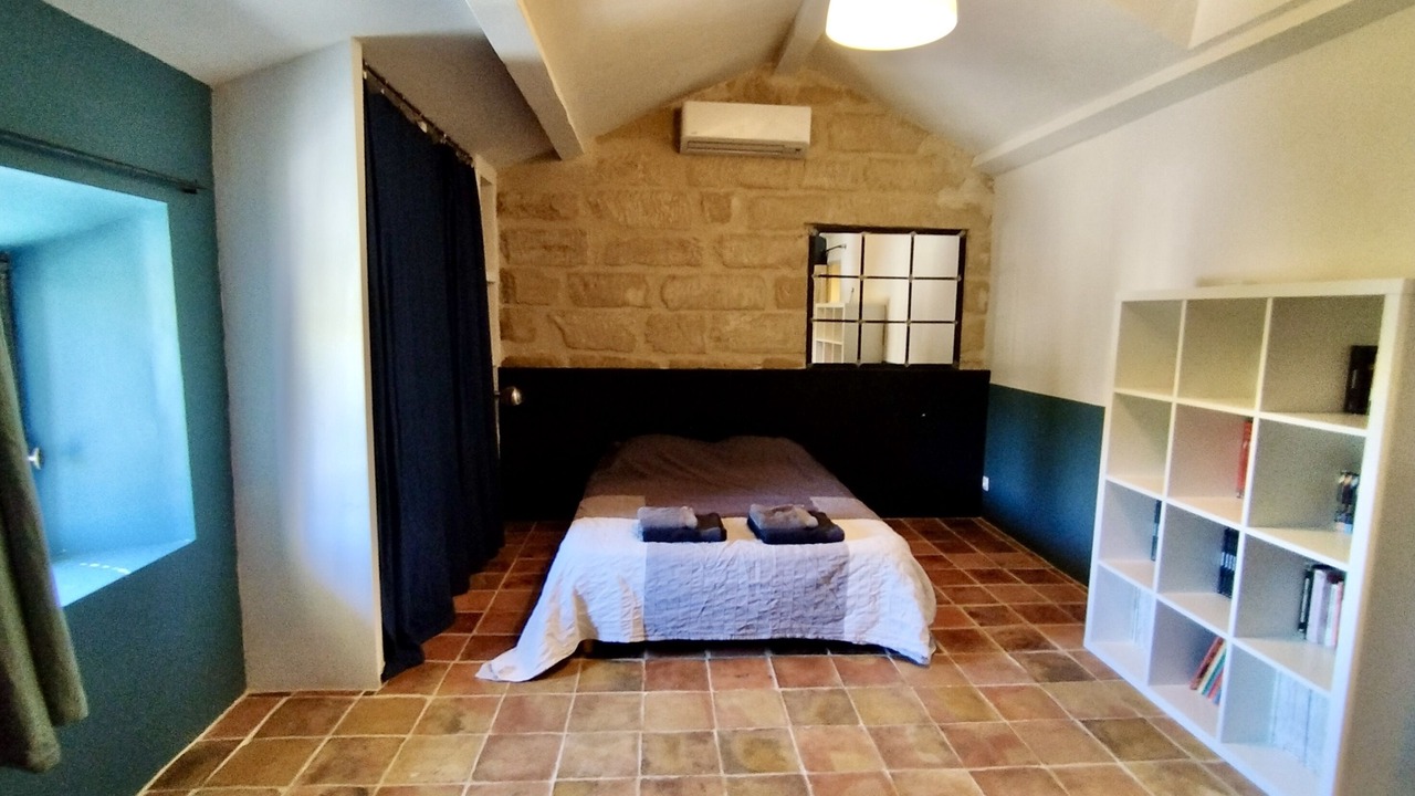 Photo of Bedroom in Montaren-et-Saint-Mediers