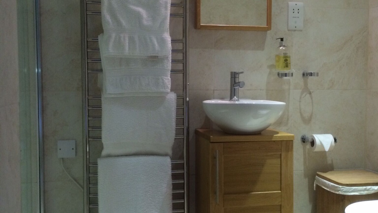 Photo of Bathroom in Helford Passage