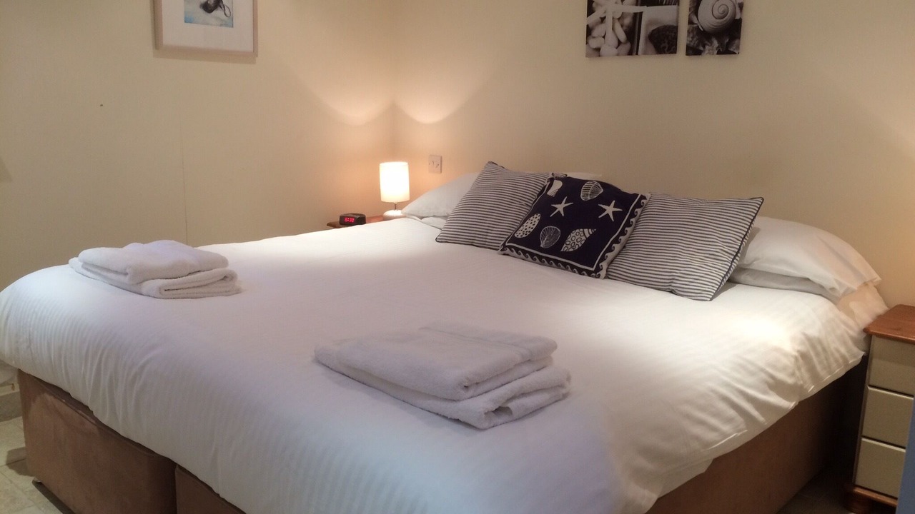 Photo of Bedroom in Helford Passage