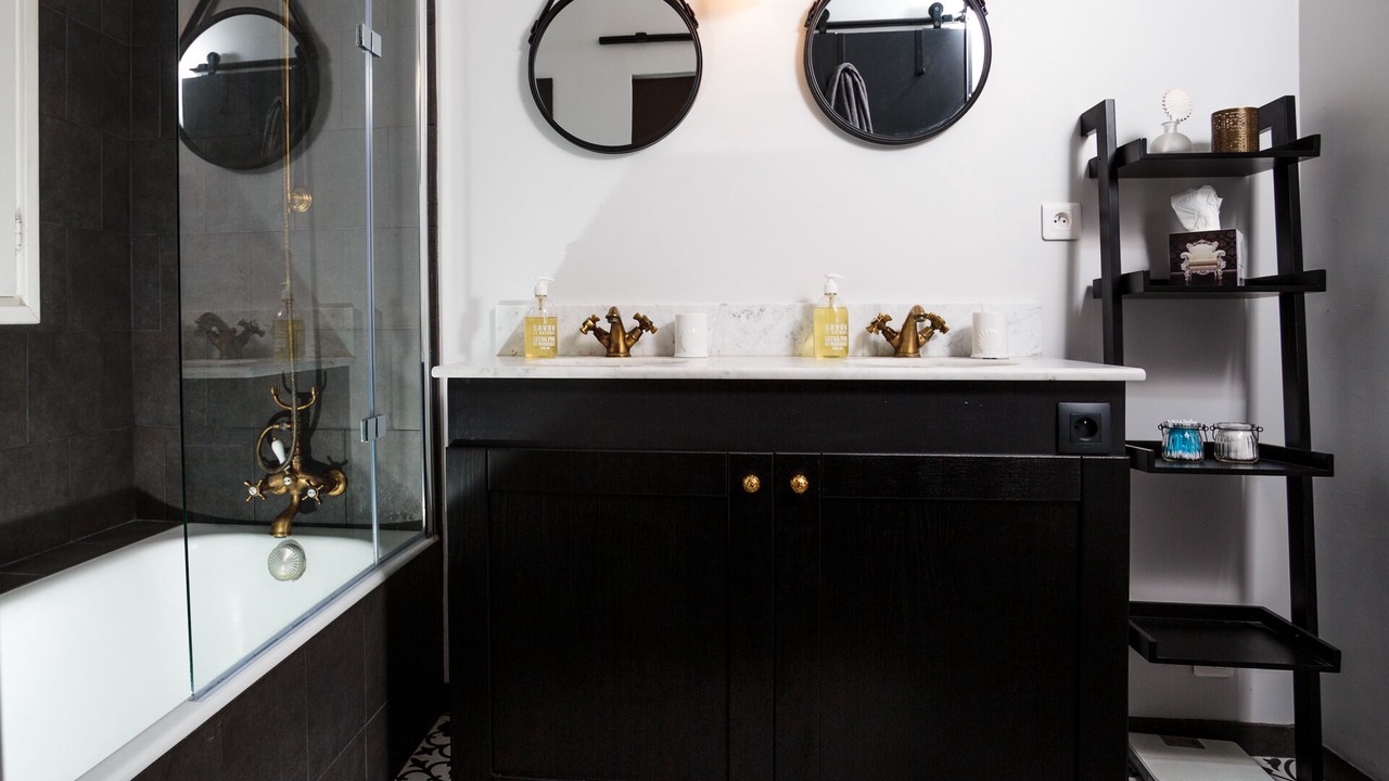 Photo of Bathroom in Biot