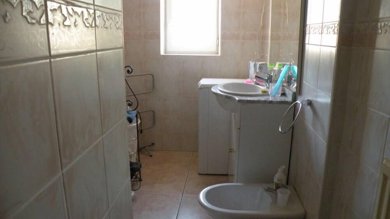 Photo of Bathroom in Castelnau-de-Brassac