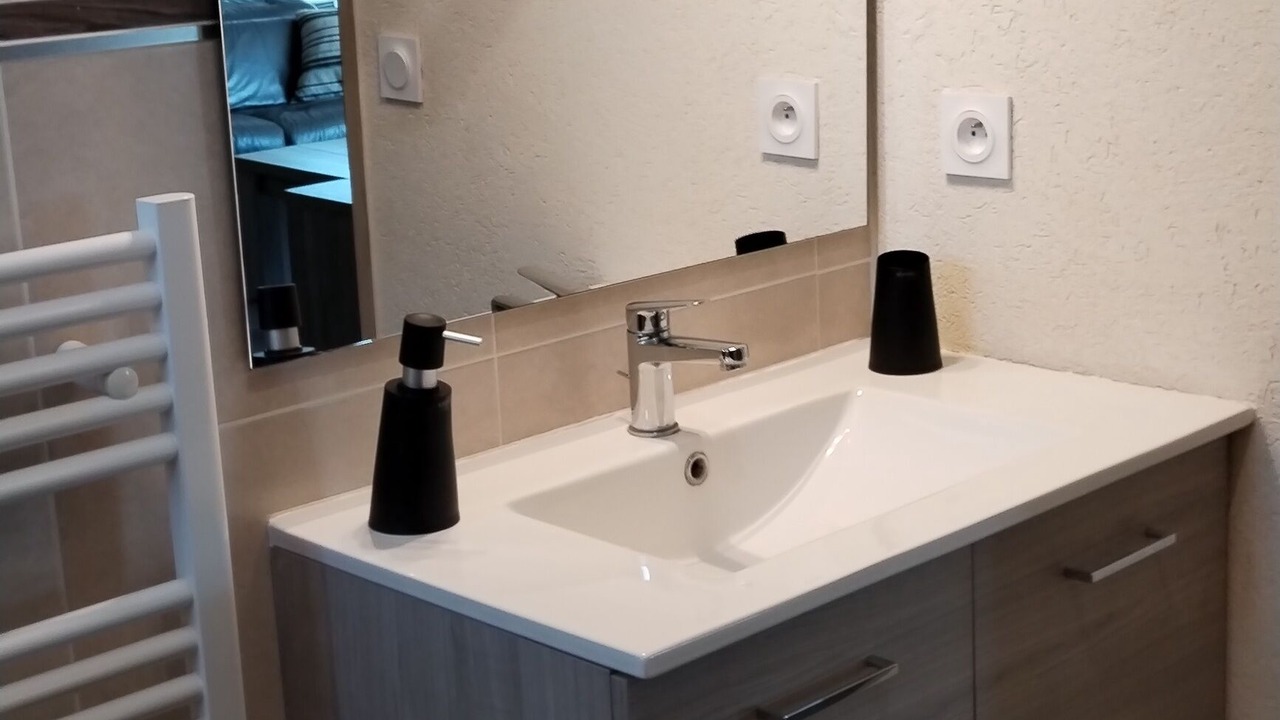 Photo of Bathroom in Cardet