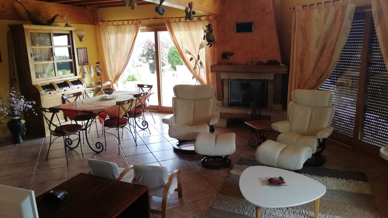 Photo of Livingroom in Sarcenas