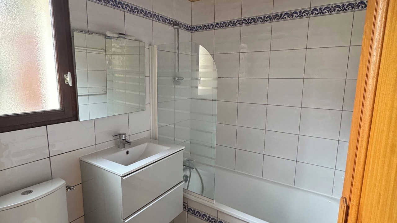 Photo of Bathroom in Cauterets