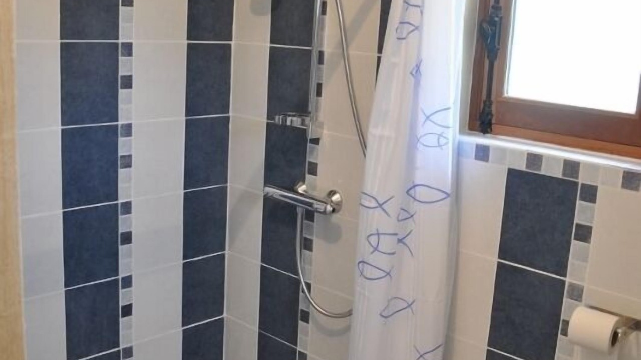 Photo of Bathroom in Baguer-Morvan