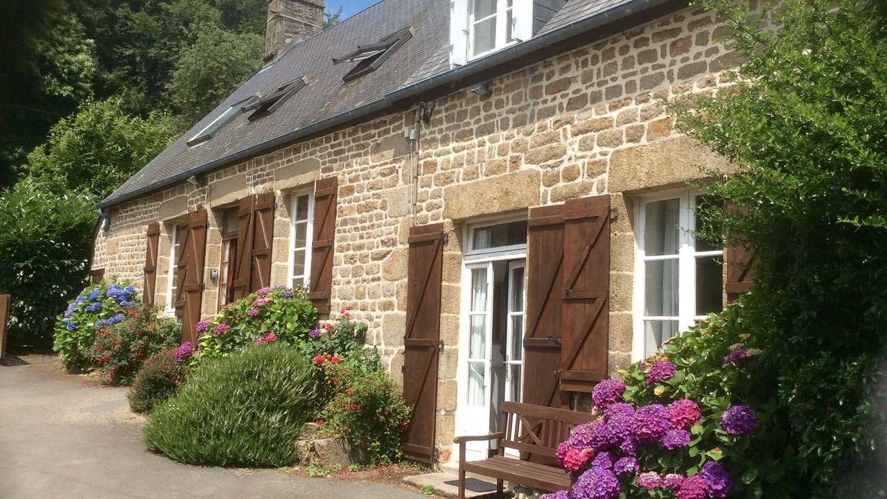 Photo of Outdoor in Saint-Georges-de-Reintembault