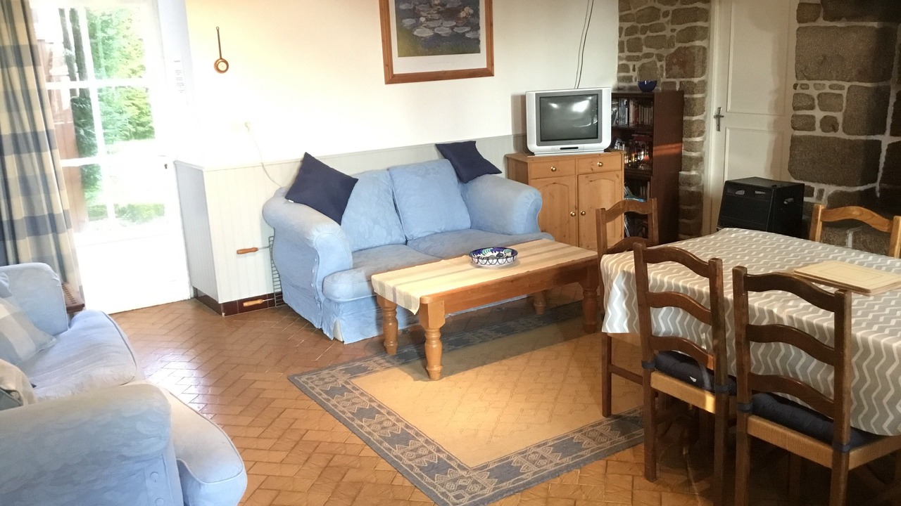 Photo of Livingroom in Saint-Georges-de-Reintembault