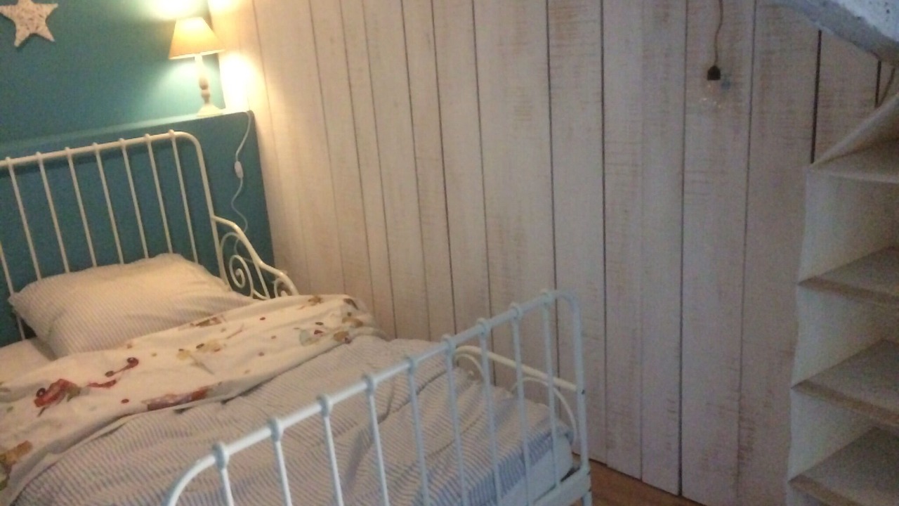 Photo of Bedroom in Saint-Michel-de-Montaigne