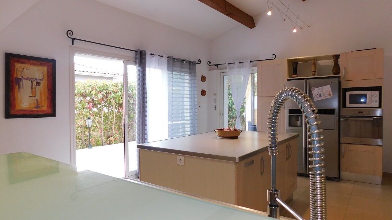 Photo of Kitchen in Le Grau-Du-Roi