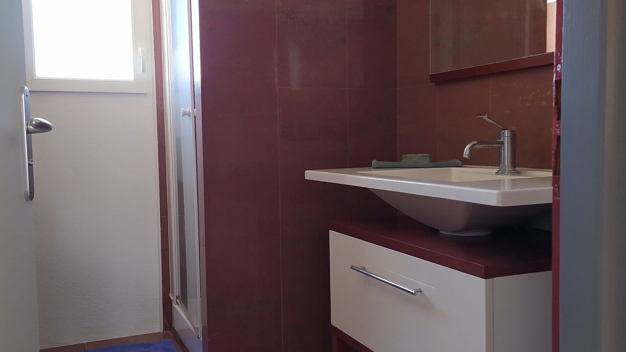 Photo of Bathroom in Le Grau-Du-Roi