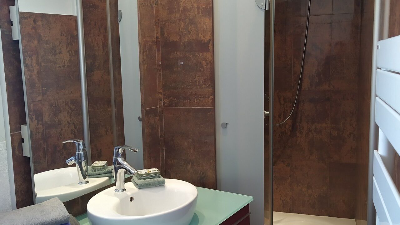 Photo of Bathroom in Le Grau-Du-Roi