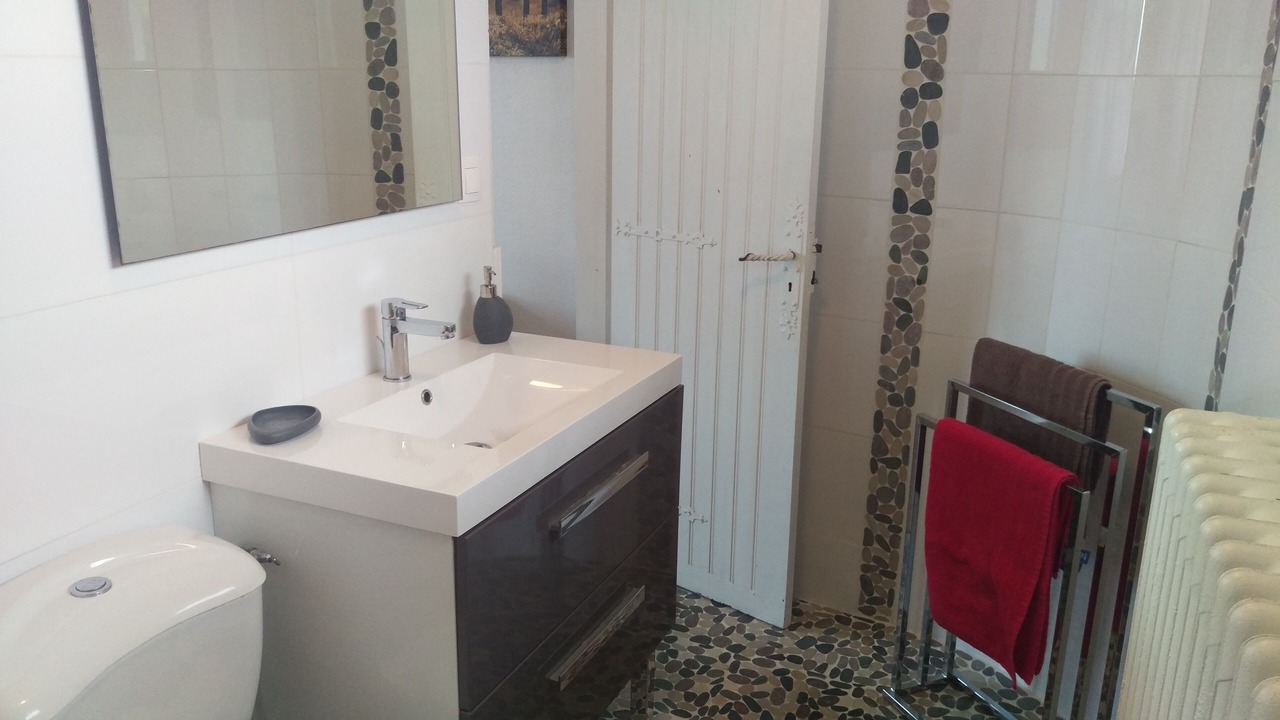 Photo of Bathroom in Pentrez