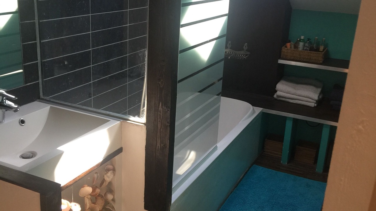 Photo of Bathroom in Peyriac-de-Mer