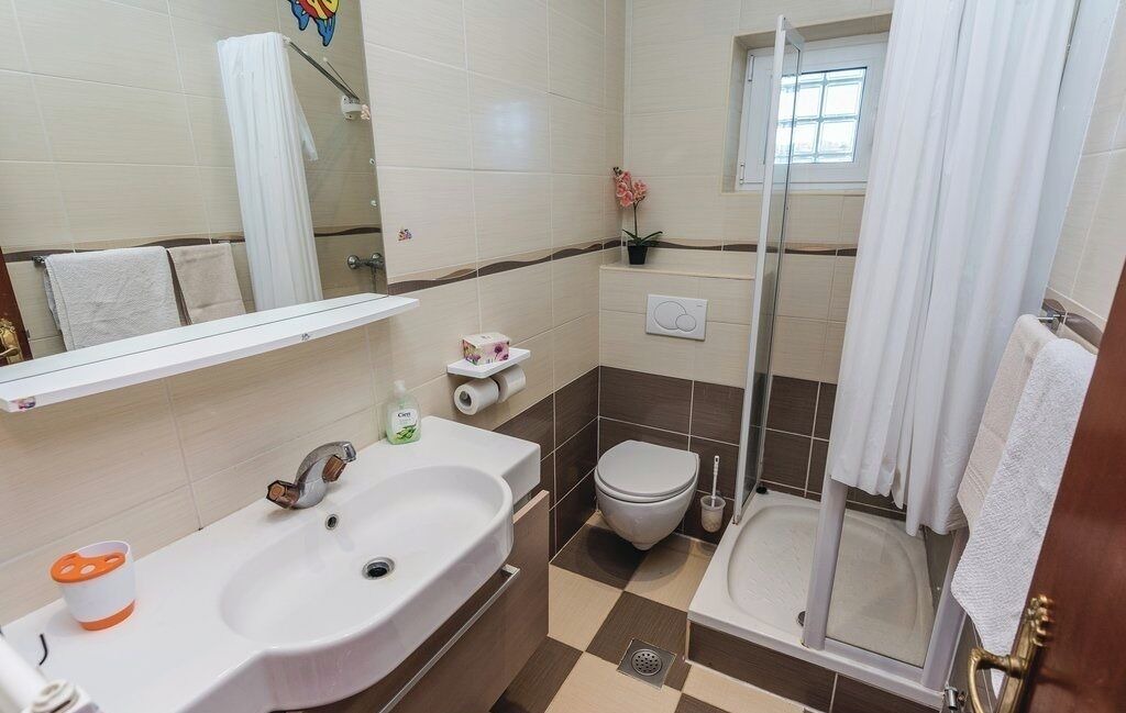 Photo of Bathroom in Turanj