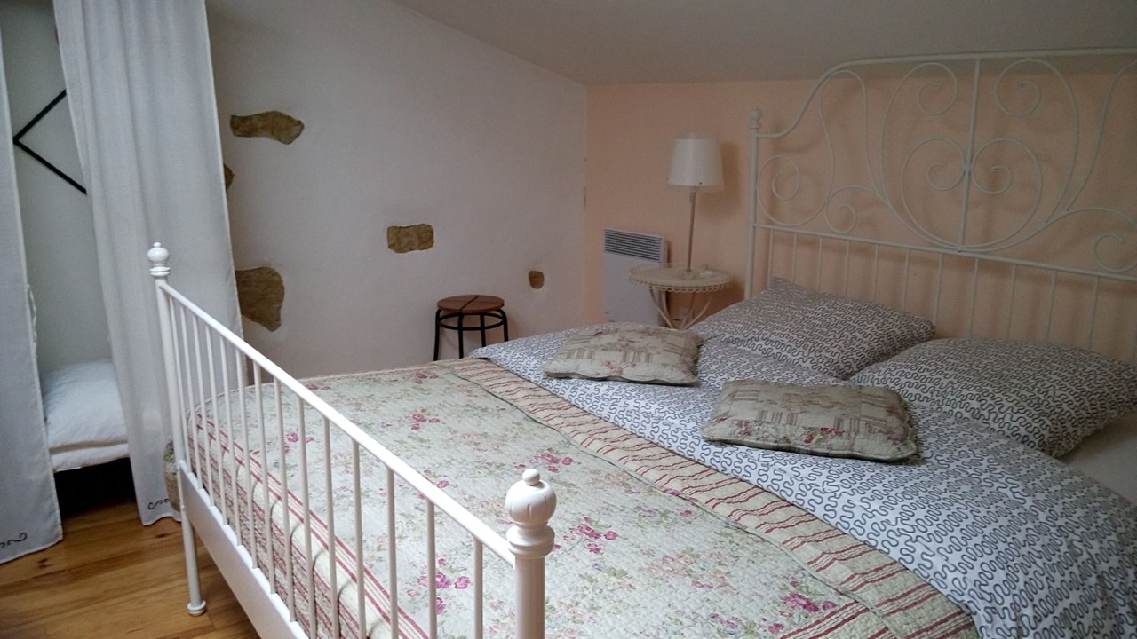 Photo of Bedroom in Labastide-Paumes
