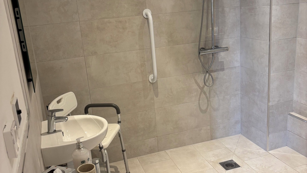 Photo of Bathroom in Compton