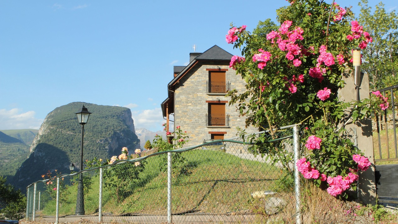 Photo of Outdoor in Saravillo