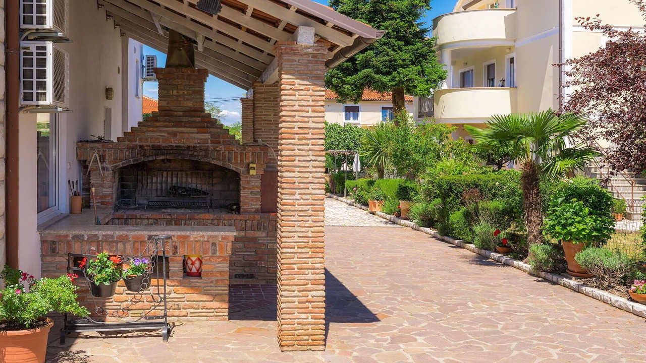 Photo of Outdoor in Monterol