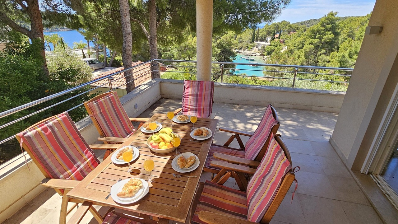 Photo of Outdoor in Cove Osibova (Milna)