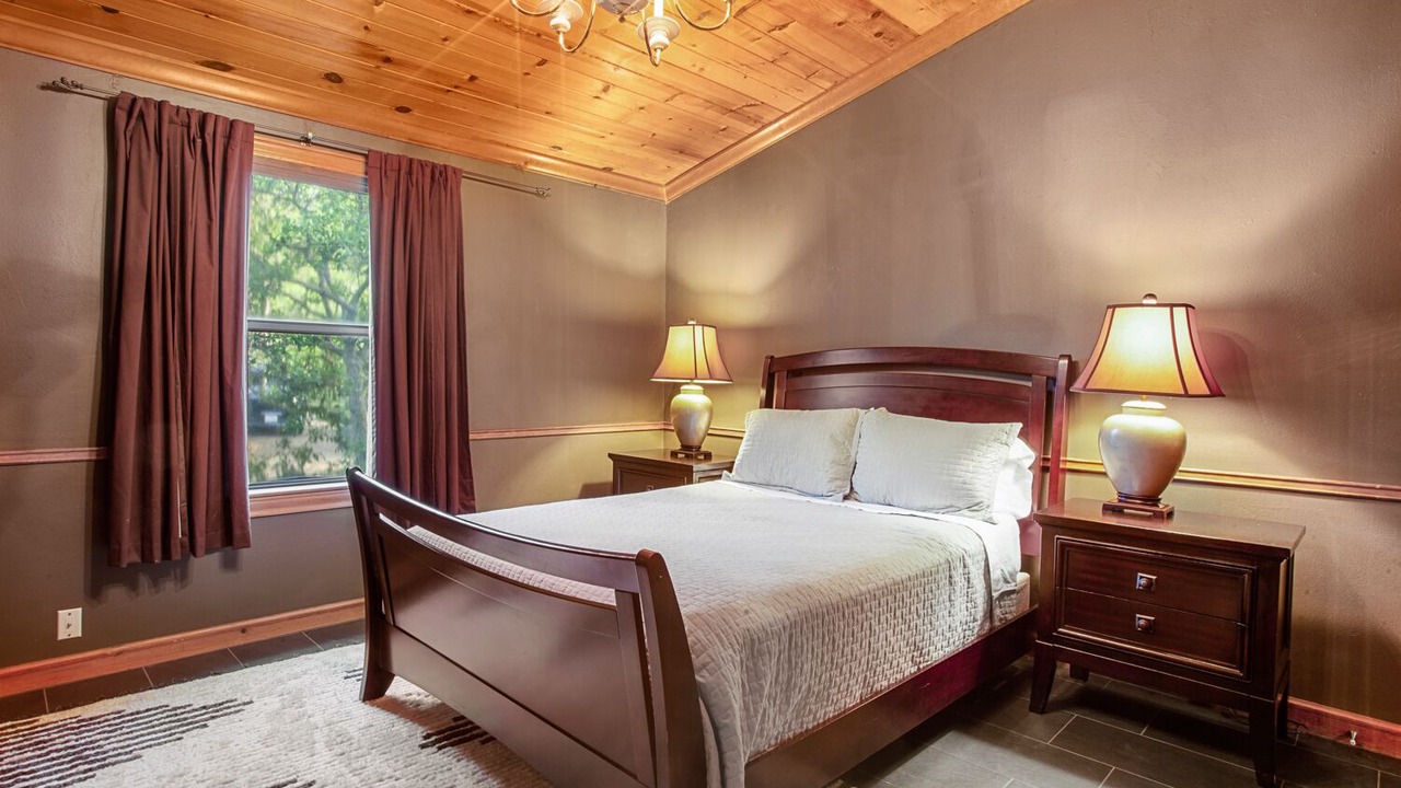 Photo of Bedroom in Briarcliff