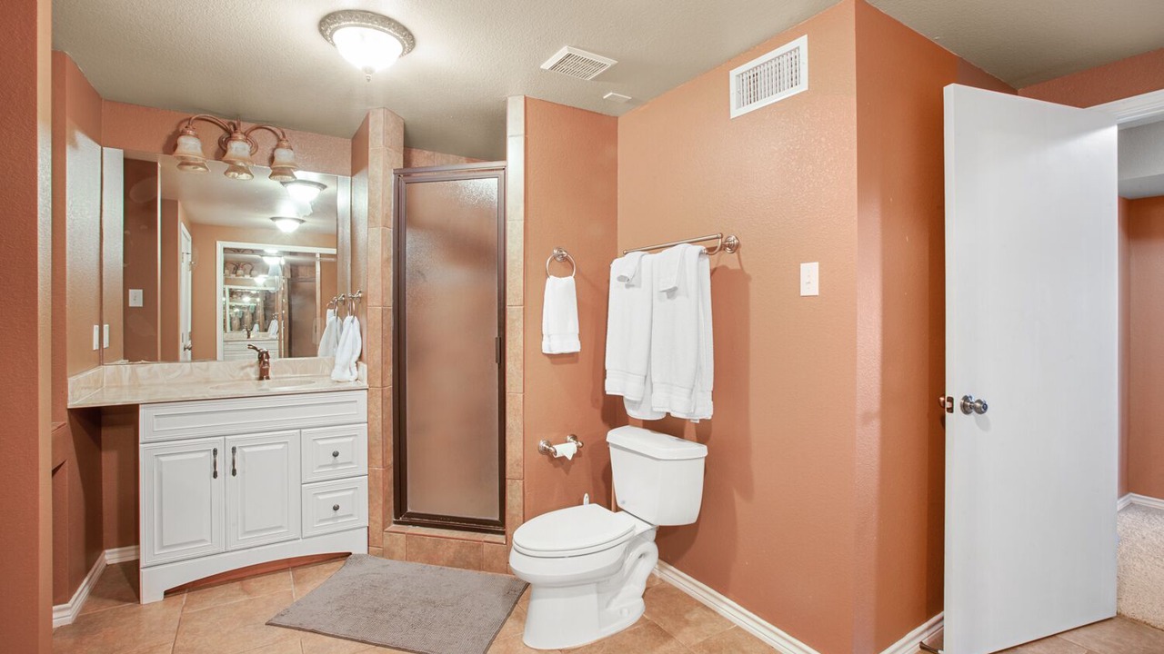 Photo of Bathroom in Briarcliff