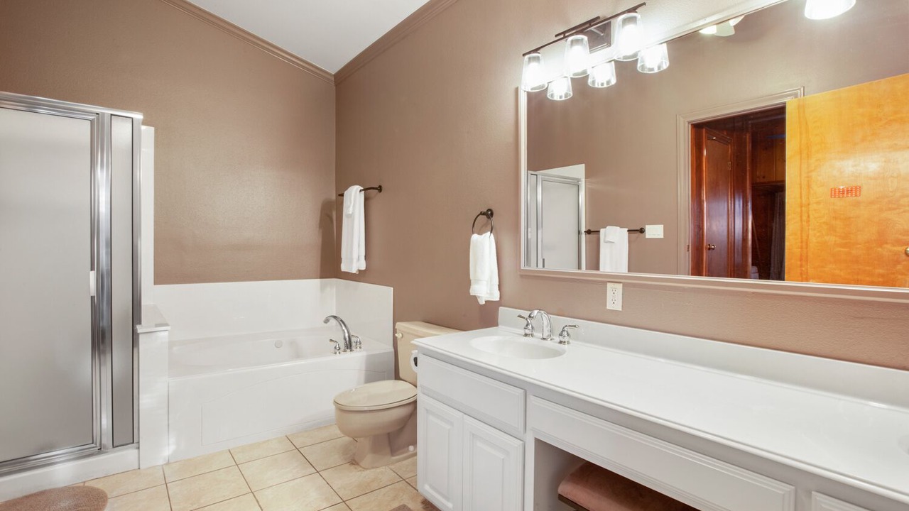 Photo of Bathroom in Briarcliff