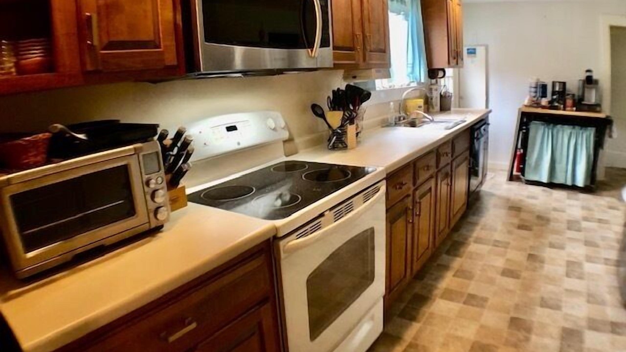 Photo of Kitchen in West Yarmouth