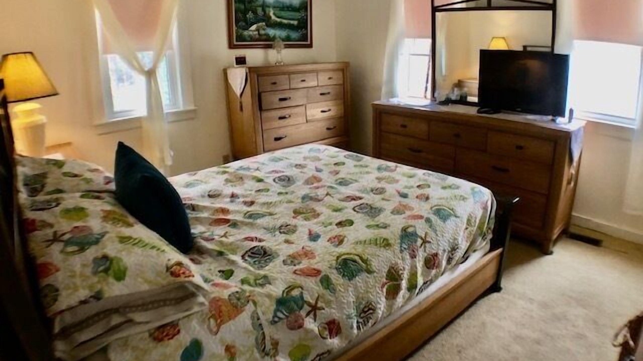 Photo of Bedroom in West Yarmouth