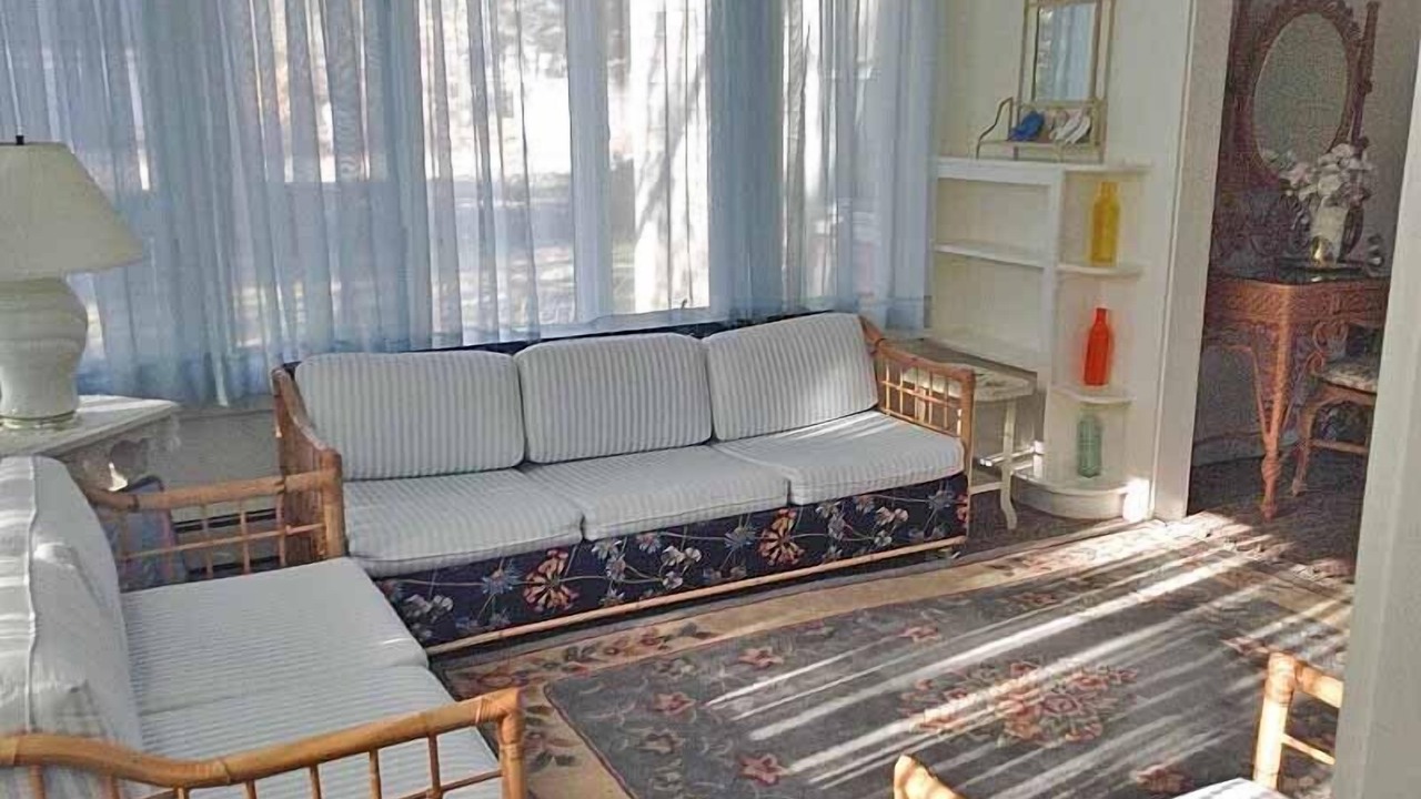 Photo of Livingroom in West Yarmouth