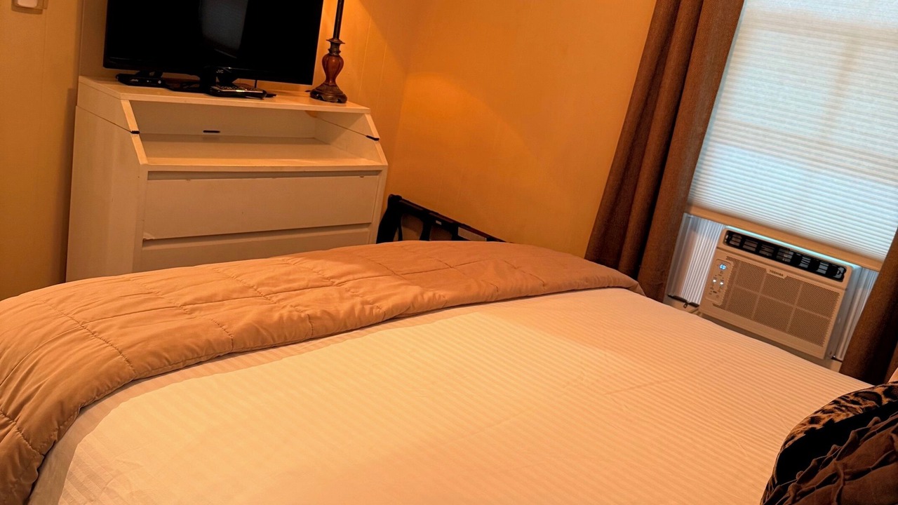 Photo of Bedroom in Neartown