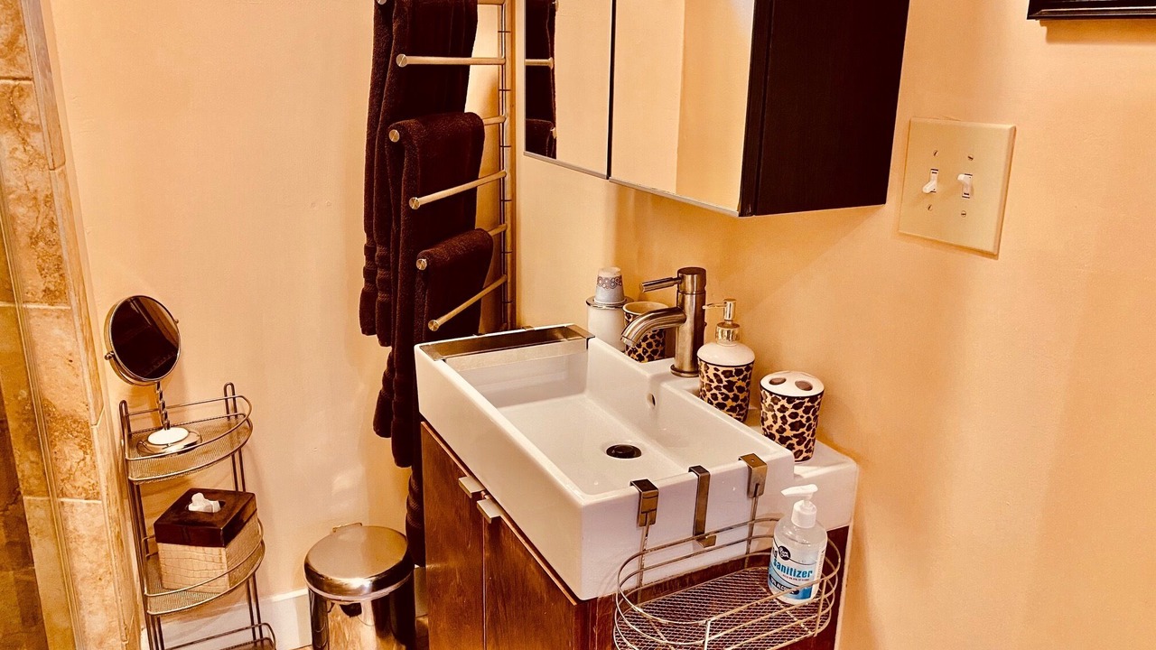 Photo of Bathroom in Neartown