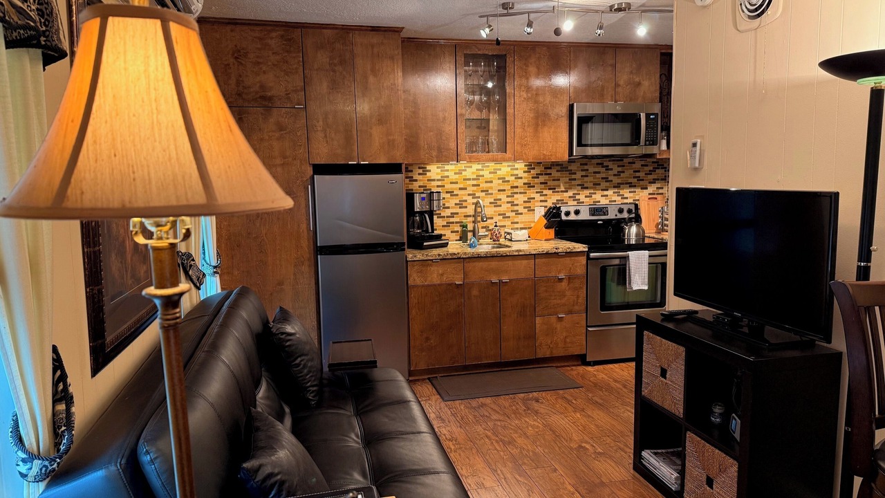 Photo of Livingroom in Neartown