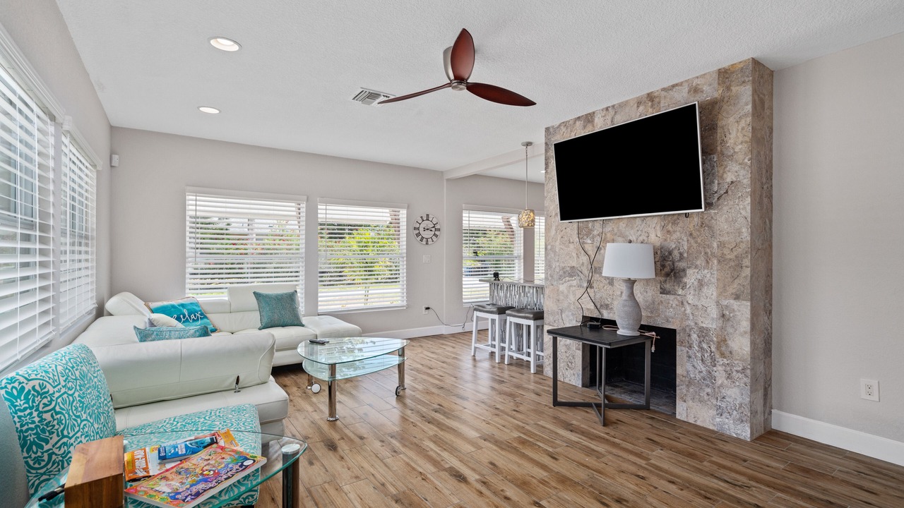 Photo of Livingroom in Bay Esplanade