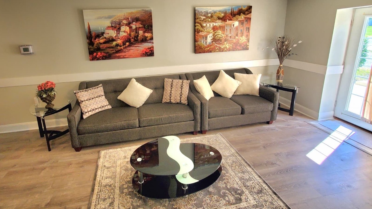 Photo of Livingroom in Derwood