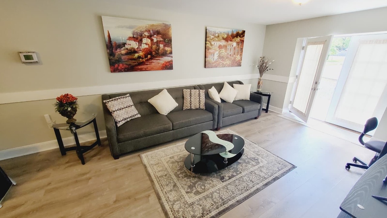 Photo of Livingroom in Derwood