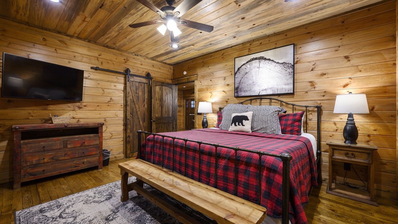 Photo of Bedroom in Golden