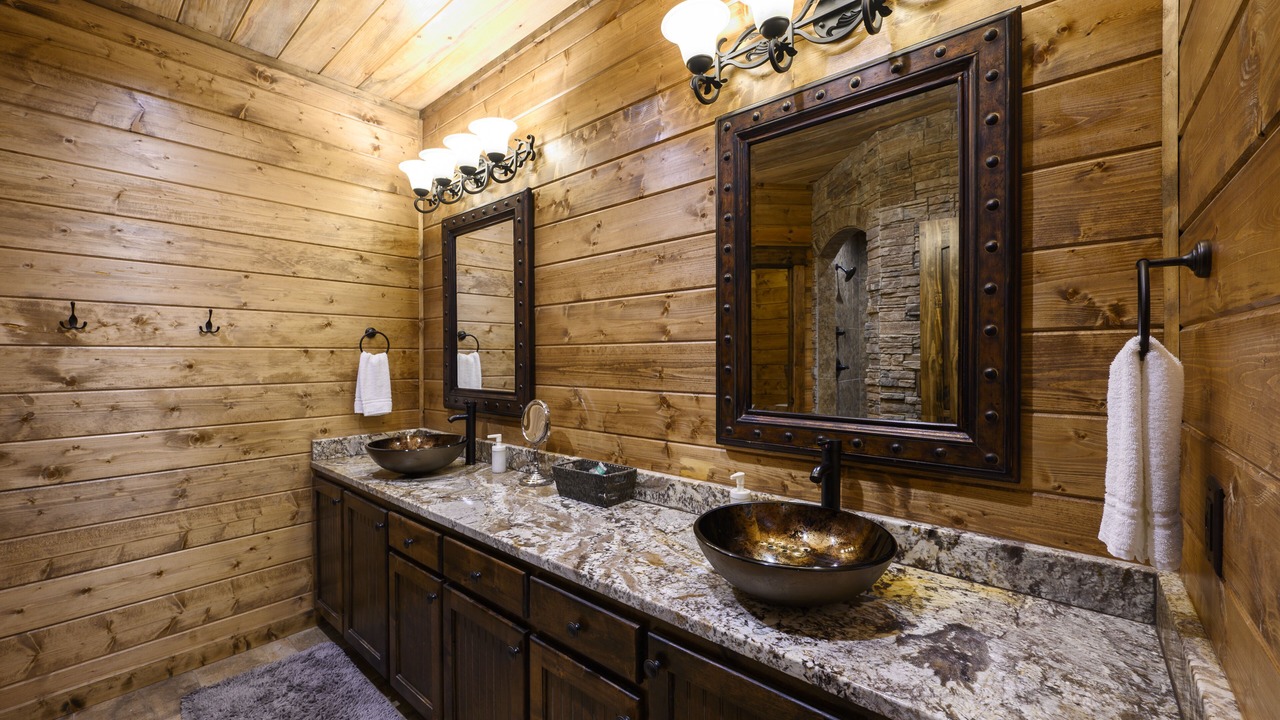 Photo of Bathroom in Golden