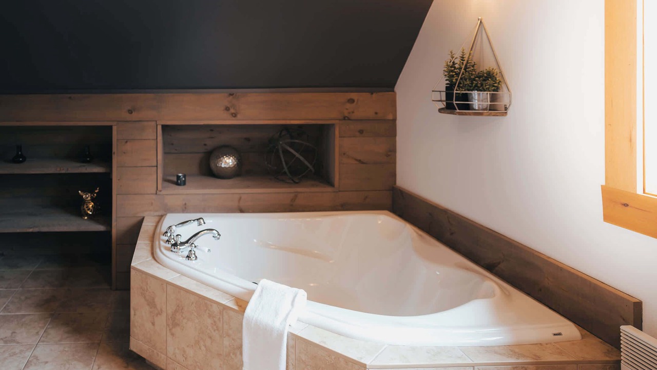 Photo of Bathroom in Les Pays-d'en-Haut Regional County Municipality