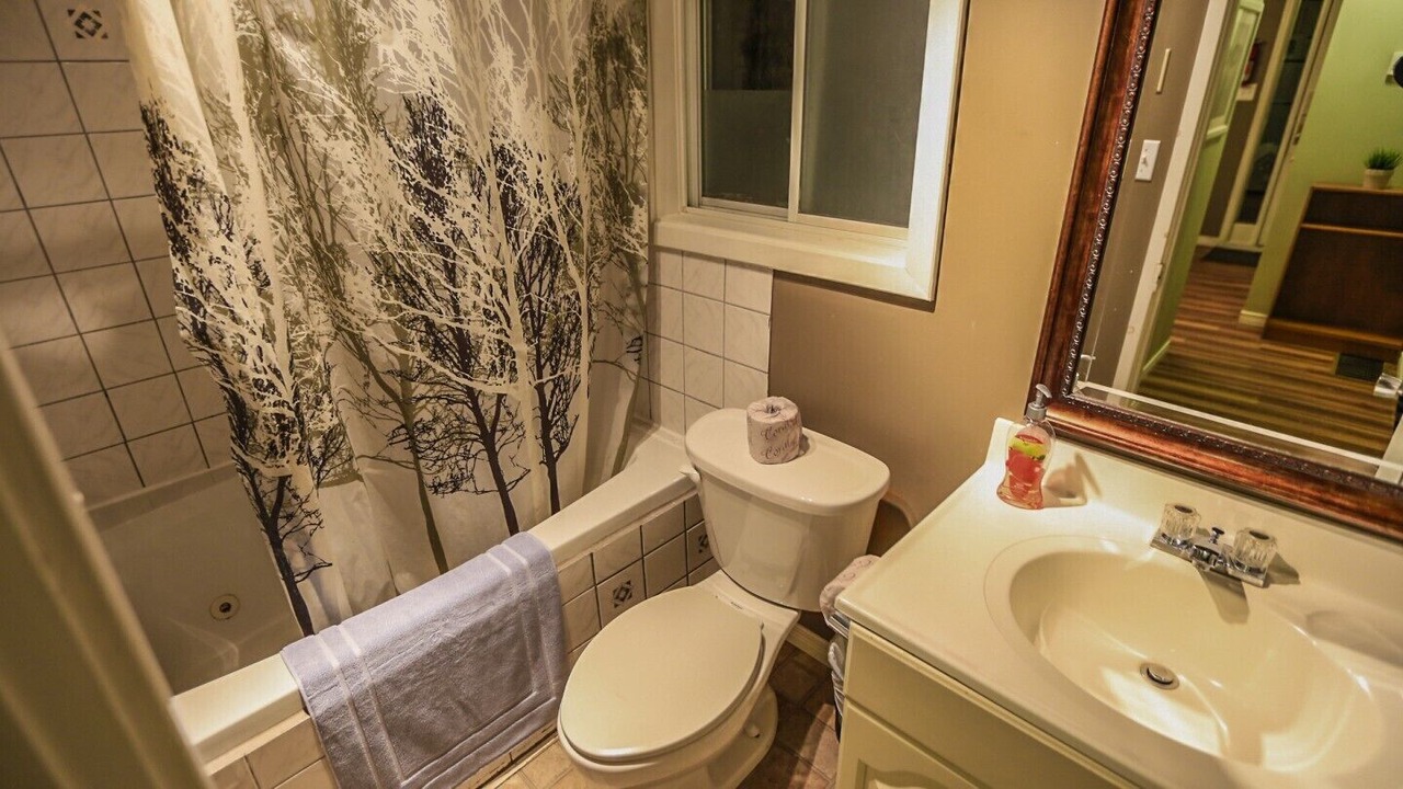 Photo of Bathroom in Wasaga Beach