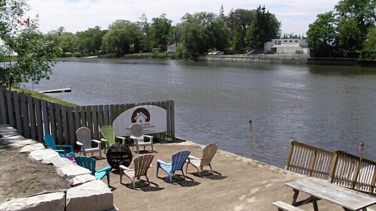 Photo of Patio Balcony in Wasaga Beach