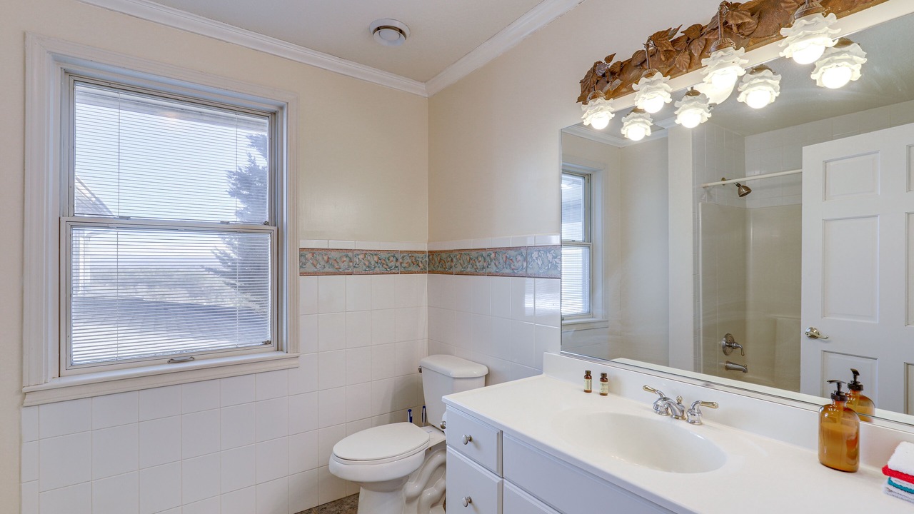 Photo of Bathroom in Marshall
