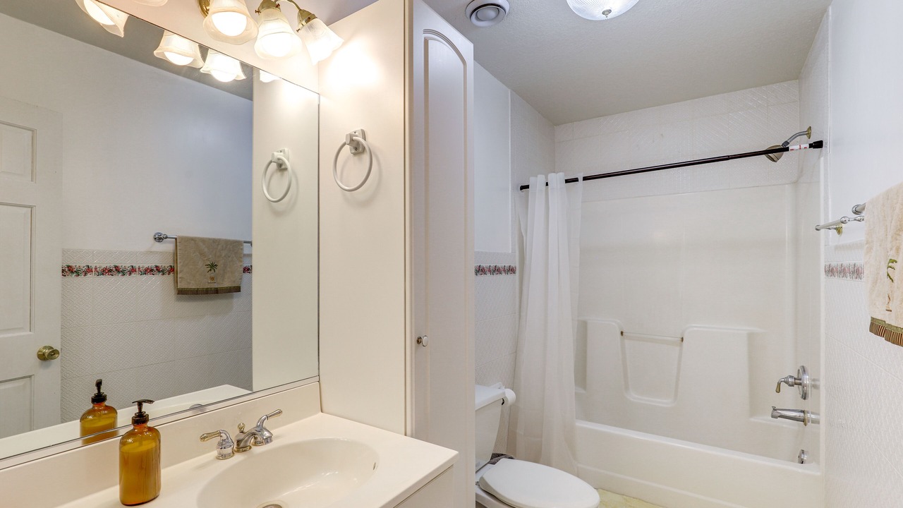 Photo of Bathroom in Marshall