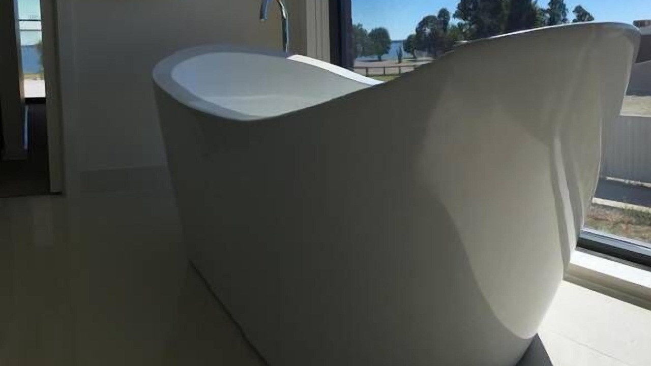 Photo of Bathroom in Yarrawonga